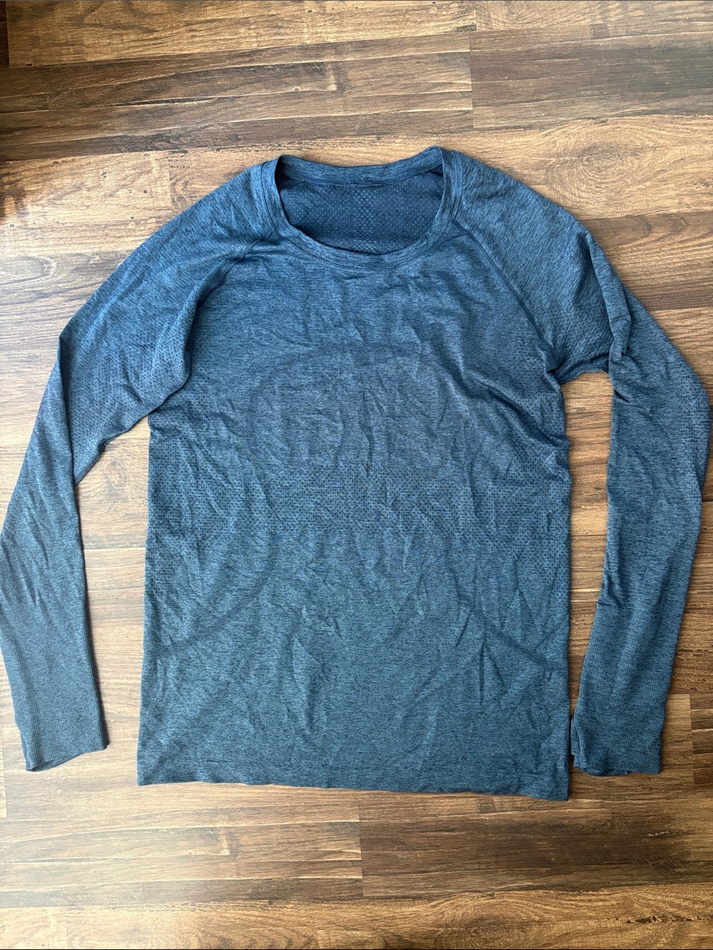lululemon athletica Women's Long Sleeve Crew in Heathered Slate Blue